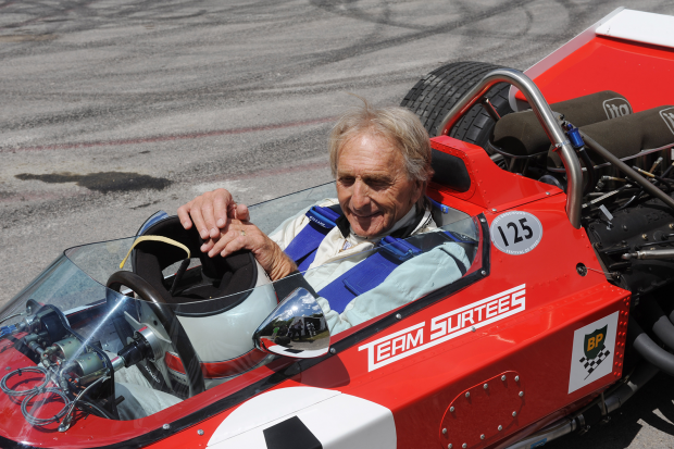 Derek Bell to star at Classic & Sports Car Show