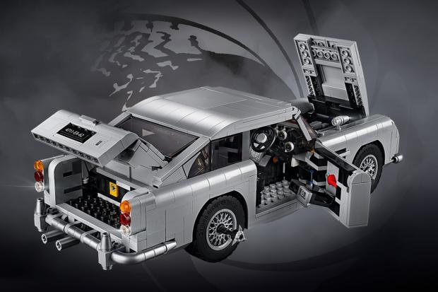 Classic & Sports Car – Build your own Bond DB5