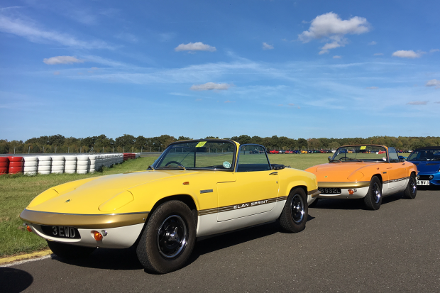 Classic & Sports Car – Lotus celebrates its big day in style with 700-car parade