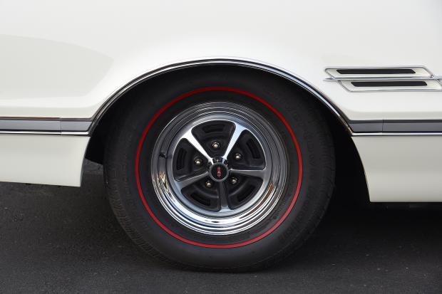 Classic & Sports Car – Lifelong love: Oldsmobile 442