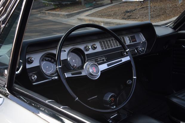 Classic & Sports Car – Lifelong love: Oldsmobile 442