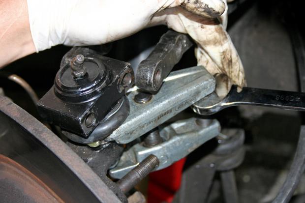 Classic & Sports Car – How to... renew your classic car's balljoints