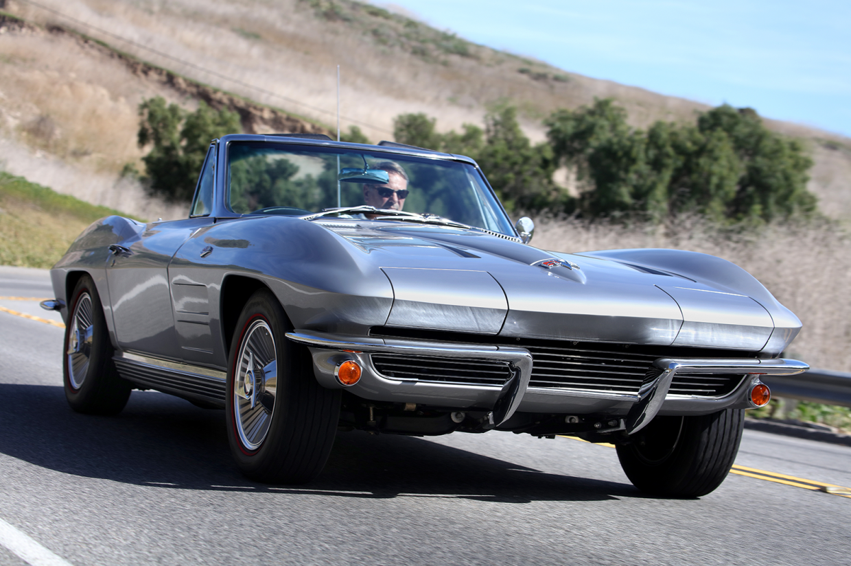 Classic & Sports Car – Transatlantic tussle: Chevrolet Corvette vs Jaguar E-type