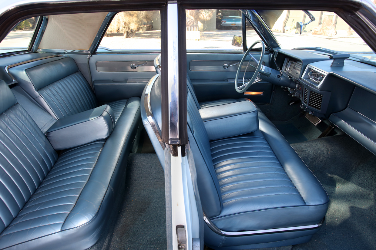 Classic & Sports Car – Continental shift: driving the Lincoln Continental