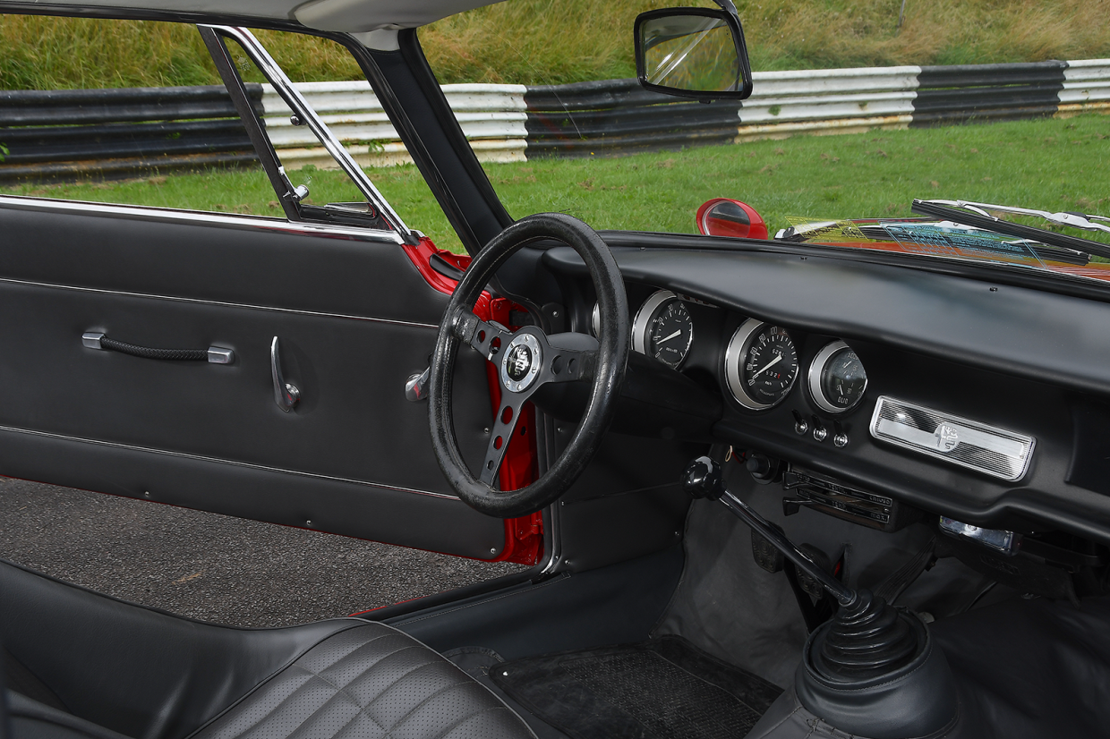 Classic & Sports Car – Driving Jochen Rindt’s Alfa Romeo GTA