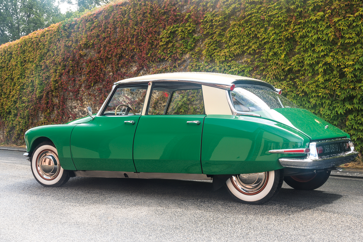Classic & Sports Car – Citroën DS19: the green goddess