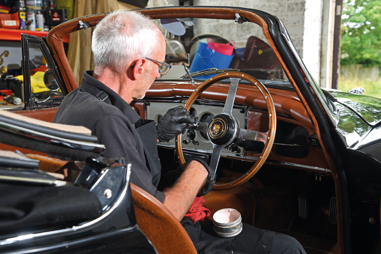 Classic & Sports Car – The specialist: Showcase SVS