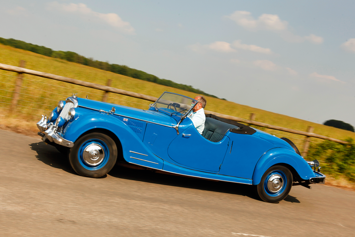 Classic & Sports Car - Missing the mark in style: Austin A90 Atlantic vs Riley RMC