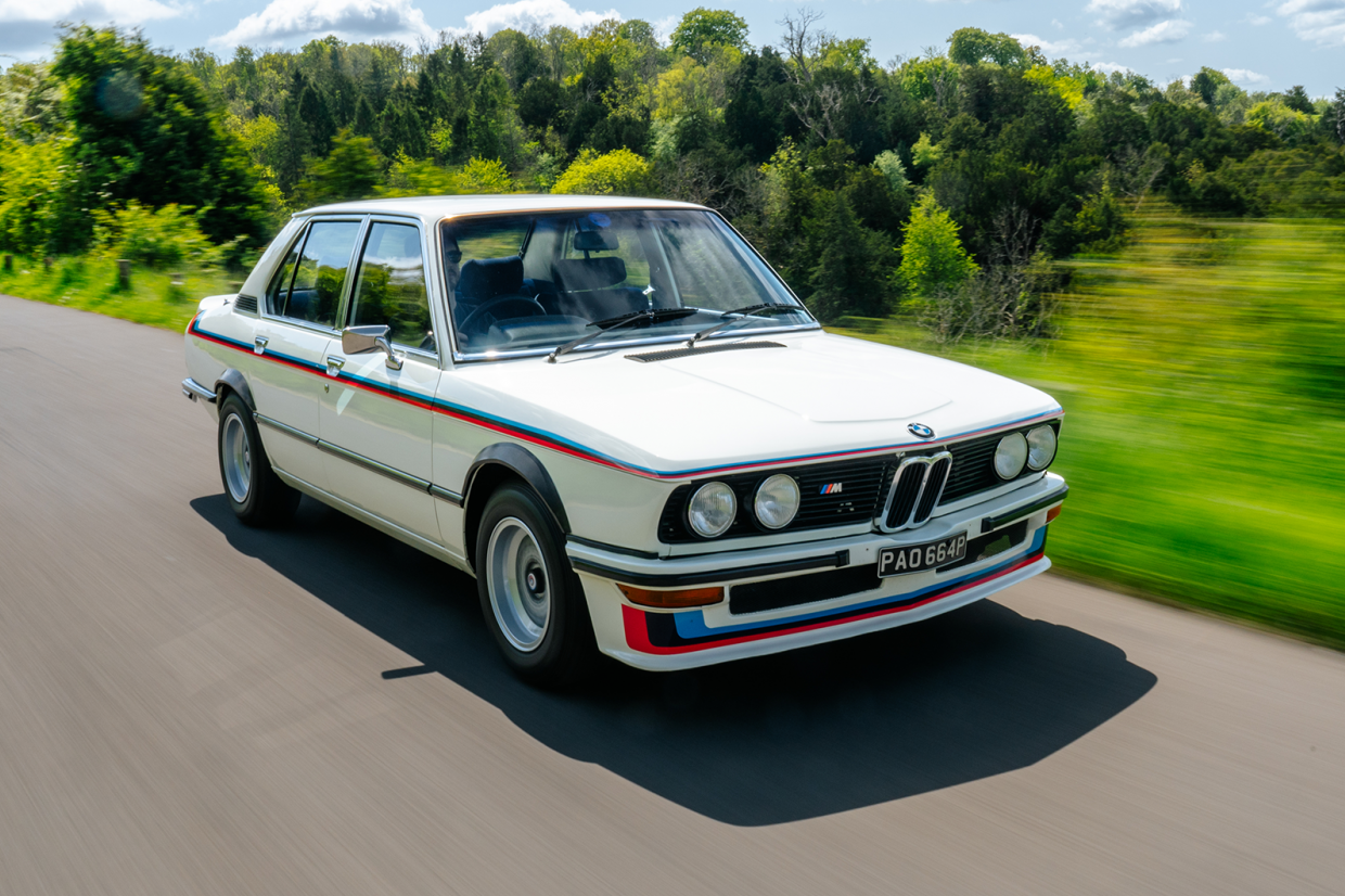 Classic-&-Sports-Car-BMW-530-MLE-20.png?