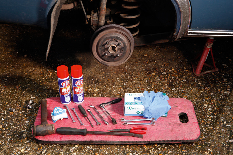 Classic & Sports Car – How to... check the drum brakes on your classic car