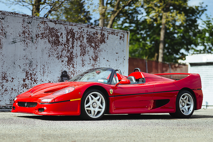 Classic & Sports Car – Unique Ferrari F50 headlines desert sale