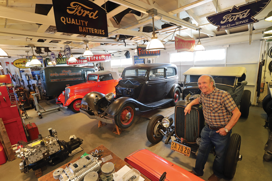 Classic & Sports Car – Also in my garage: classic American cars and automobilia