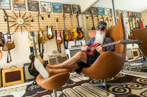 Classic & Sports Car – Also in my garage: classic guitars