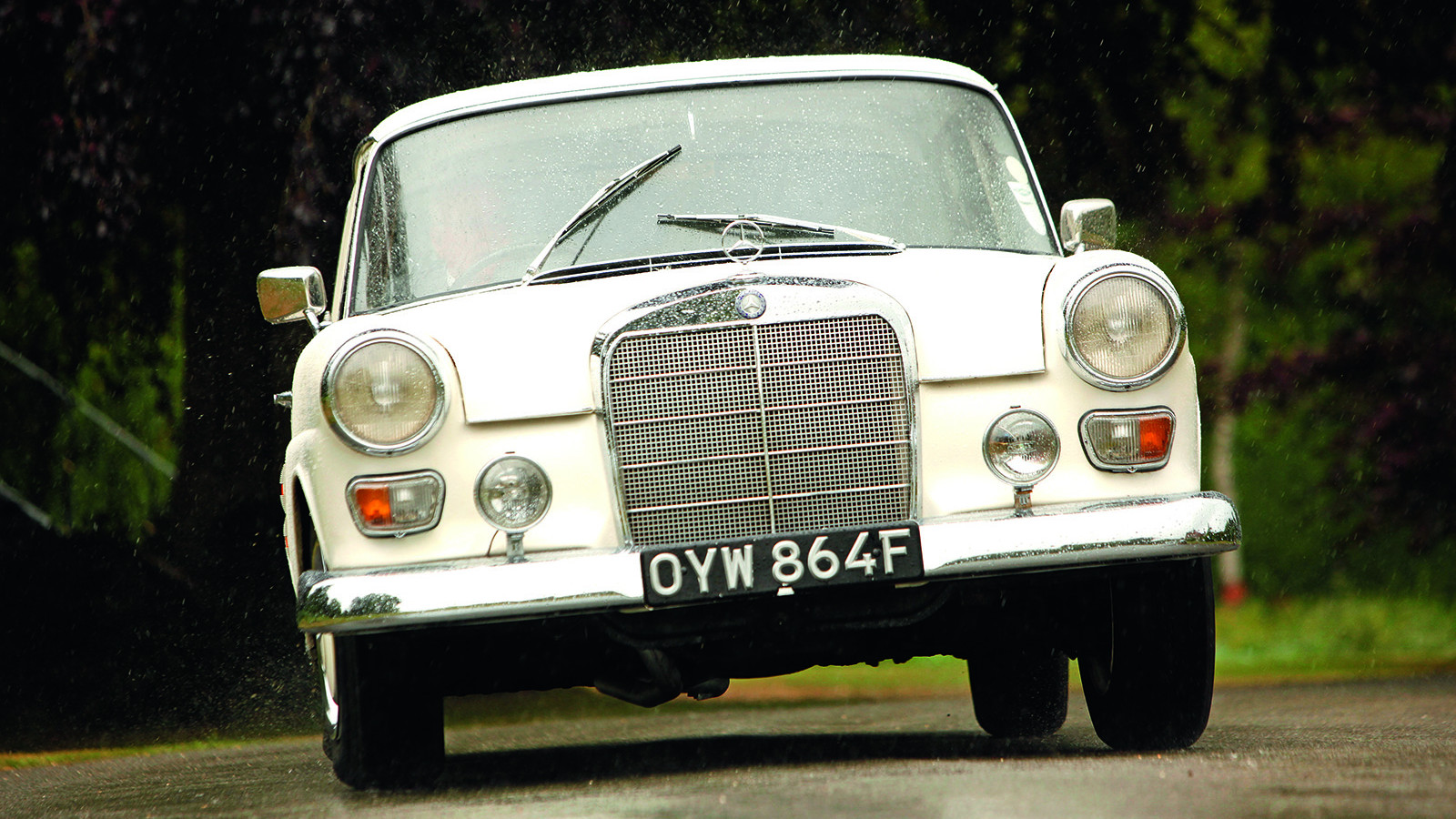 Mercedes-Benz 230S
