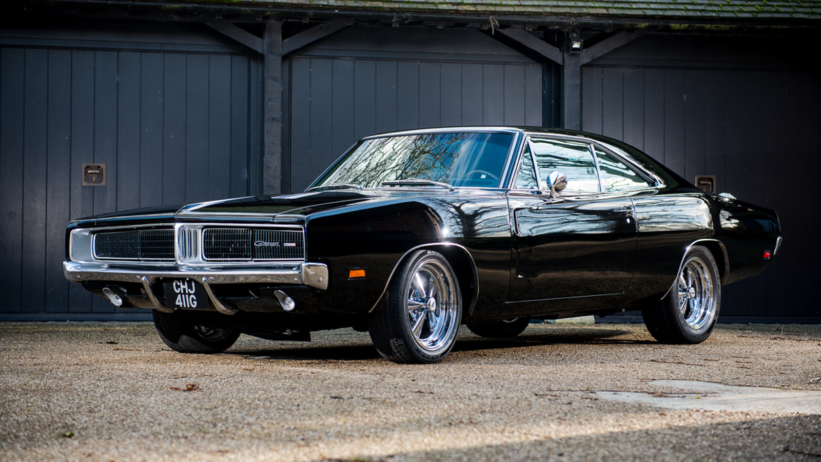 Celebrity cars and more up for auction at Race Retro 2018