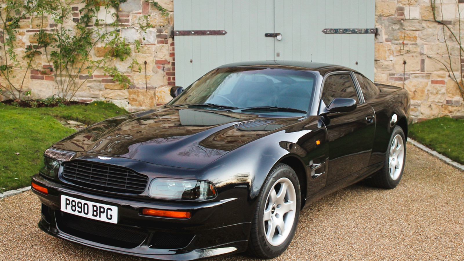 Celebrity cars and more up for auction at Race Retro 2018