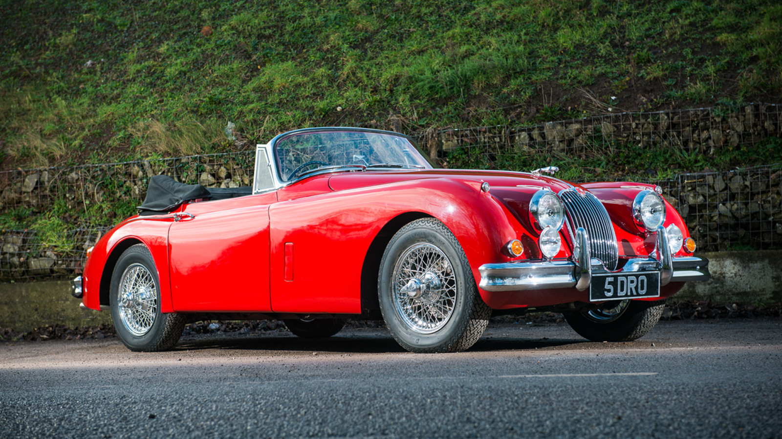 Celebrity cars and more up for auction at Race Retro 2018