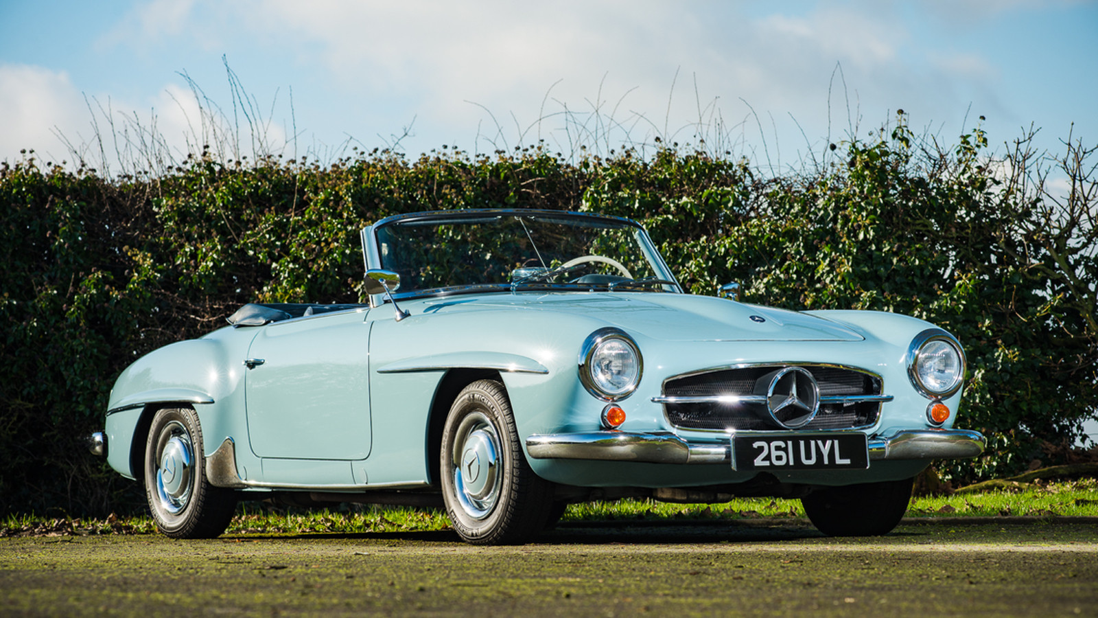 Celebrity cars and more up for auction at Race Retro 2018