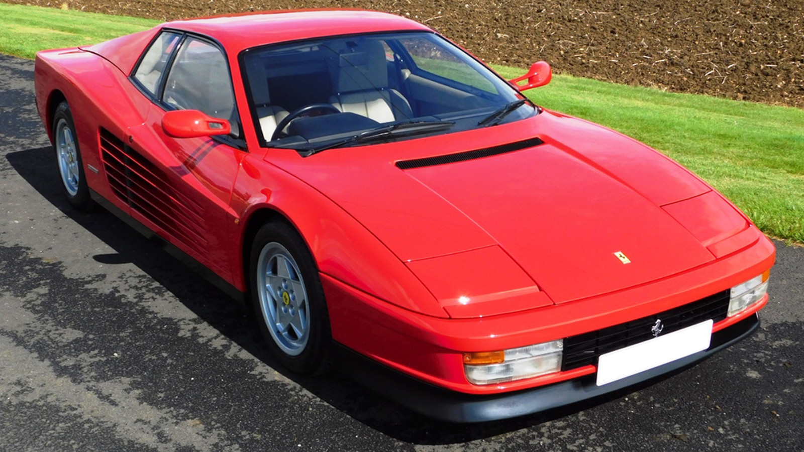 Celebrity cars and more up for auction at Race Retro 2018