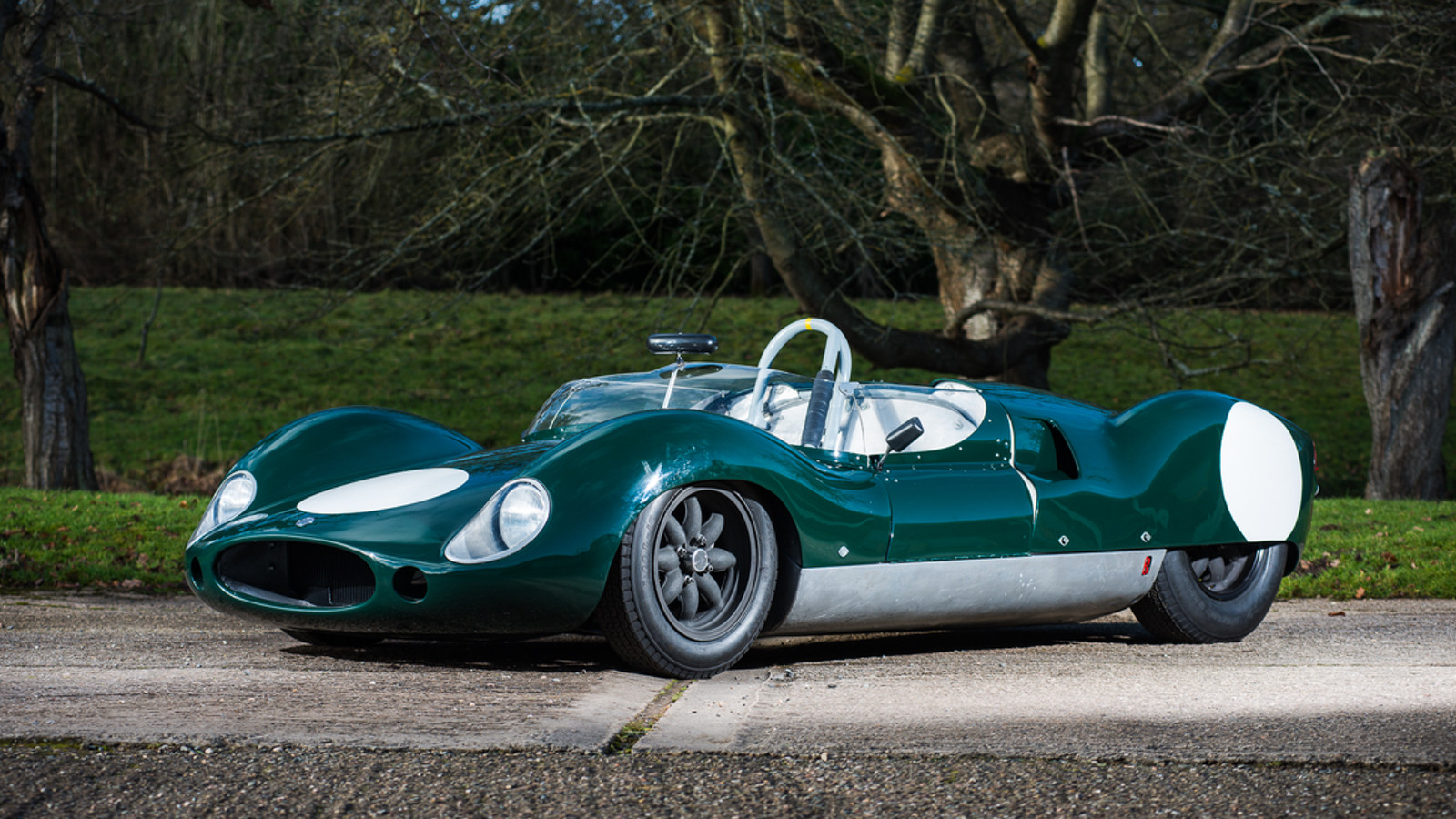 Celebrity cars and more up for auction at Race Retro 2018