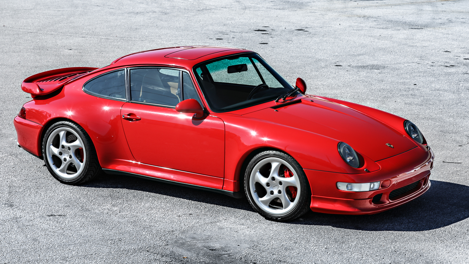 An amazing collection of 12 Porsche supercars