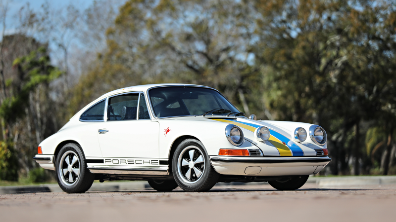 An amazing collection of 12 Porsche supercars