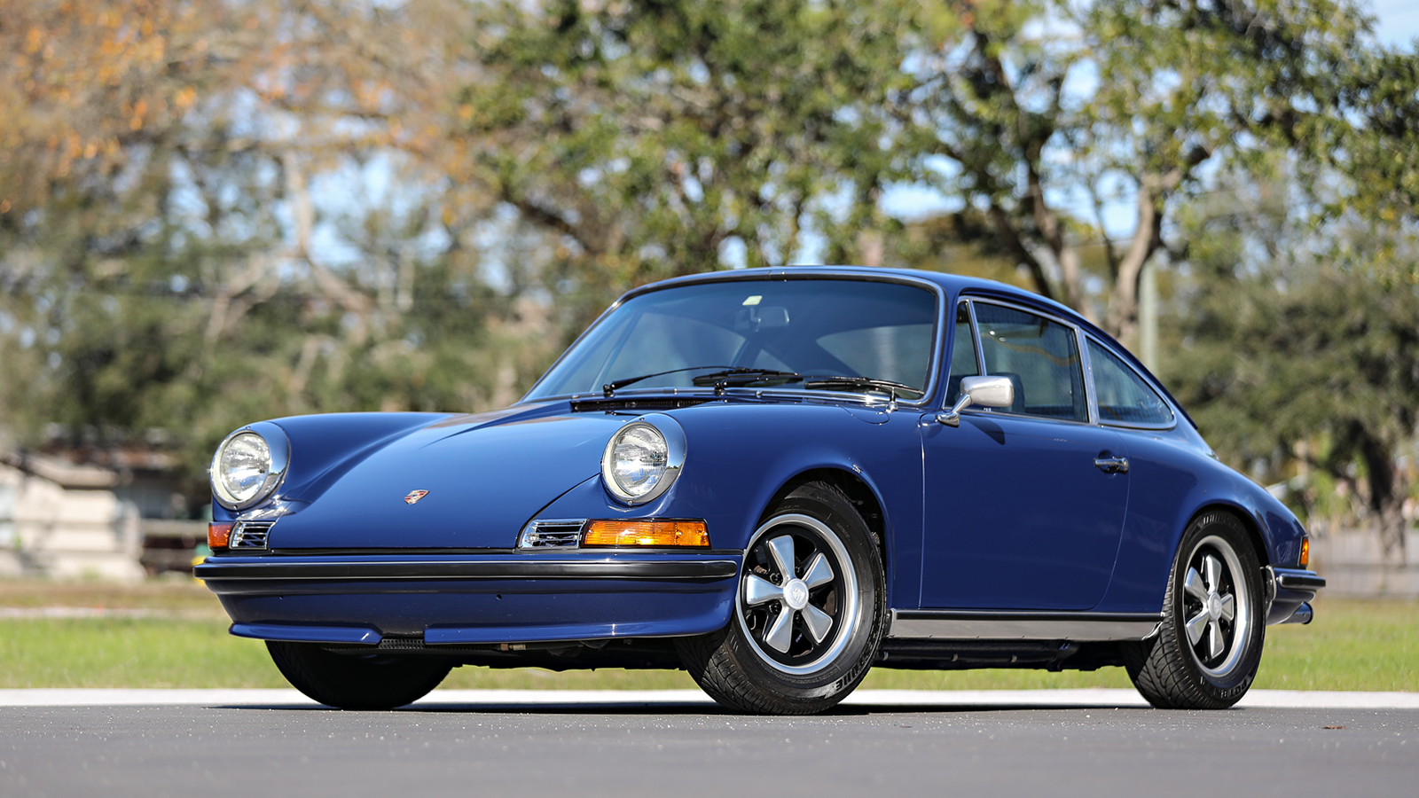 An amazing collection of 12 Porsche supercars