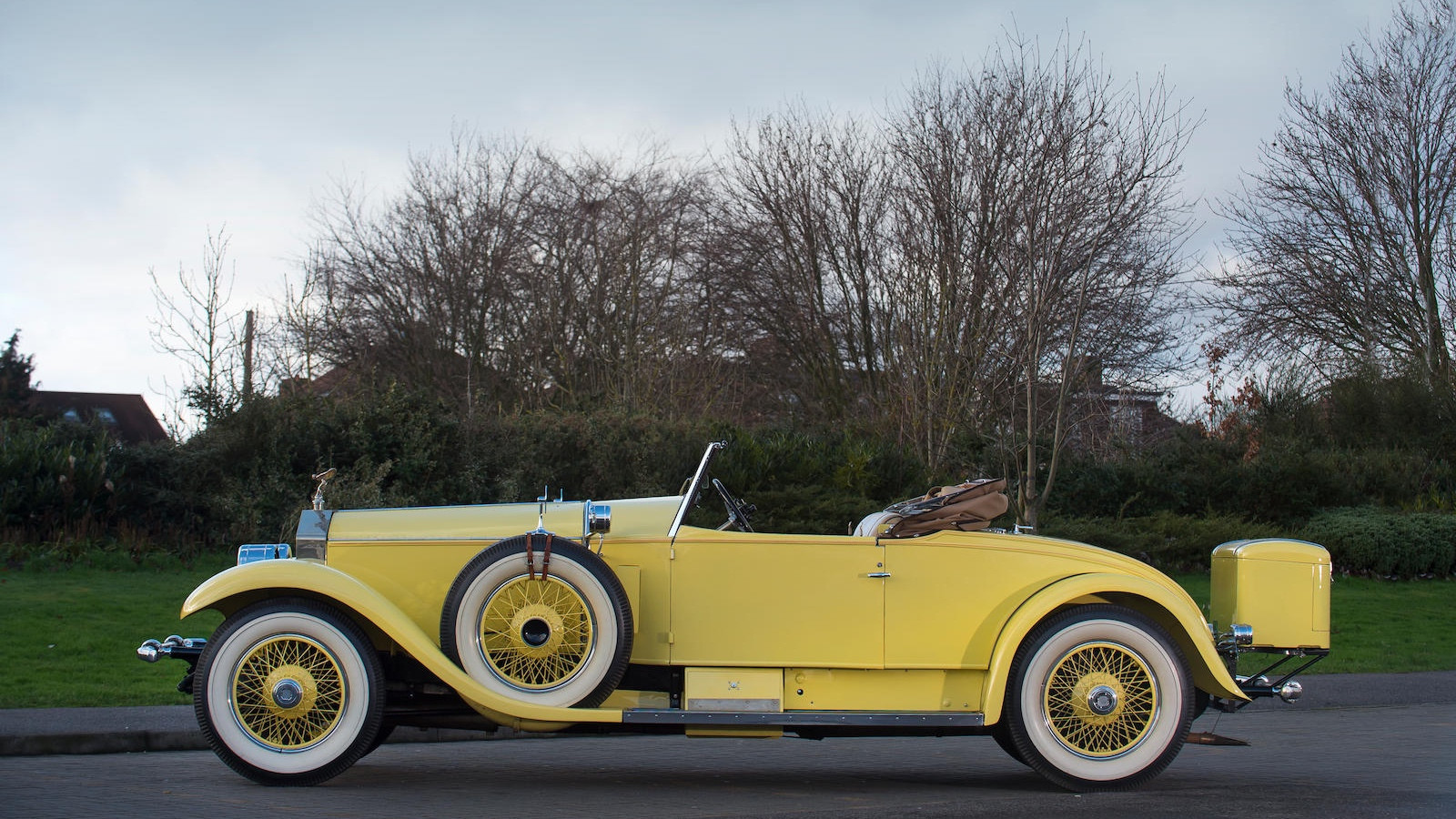 15 of the best British classics on sale at Bonhams' Paris auction
