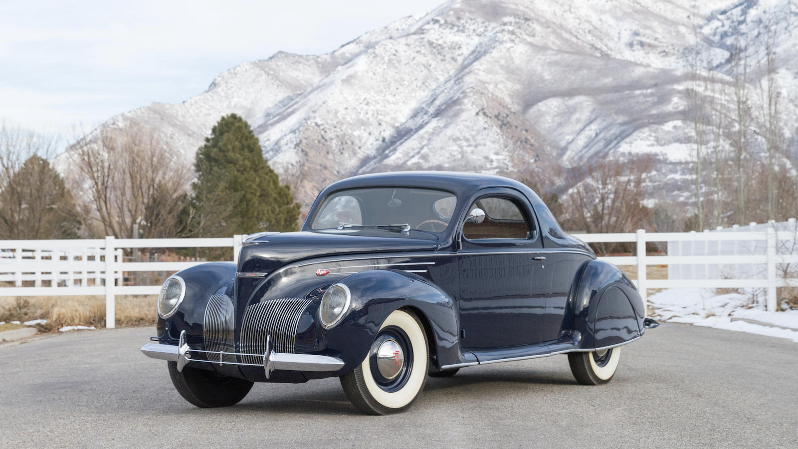 Trio of Lincoln Zephyrs set for auction at Amelia Island