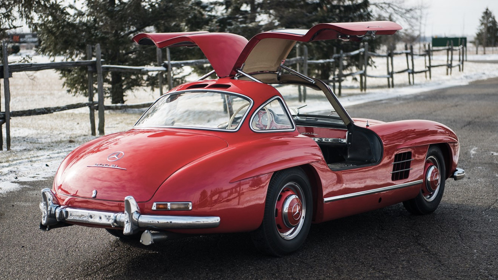 Museum-fresh Mercedes 300 SL Gullwing to sell for charity