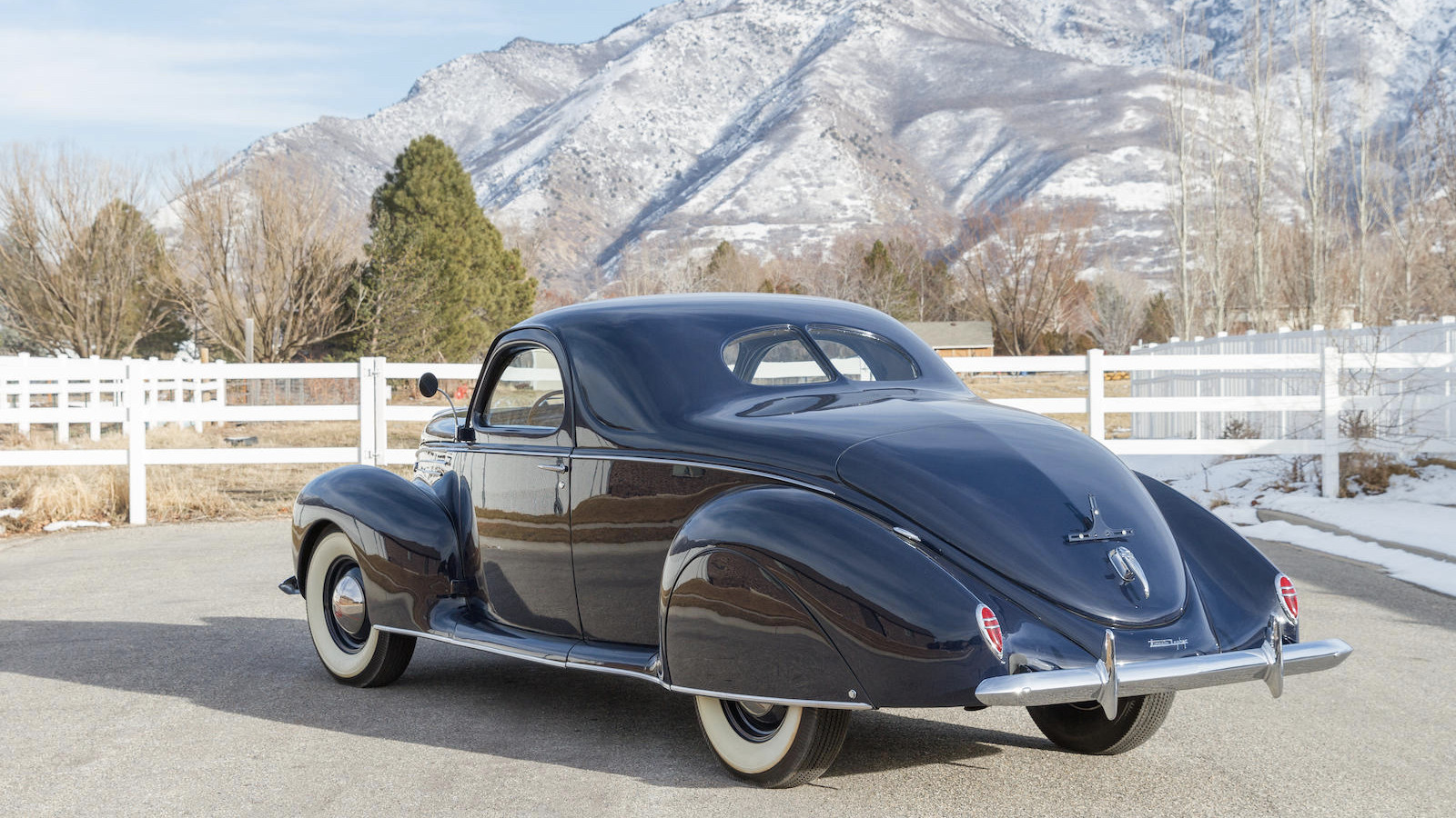 Trio of Lincoln Zephyrs set for auction at Amelia Island