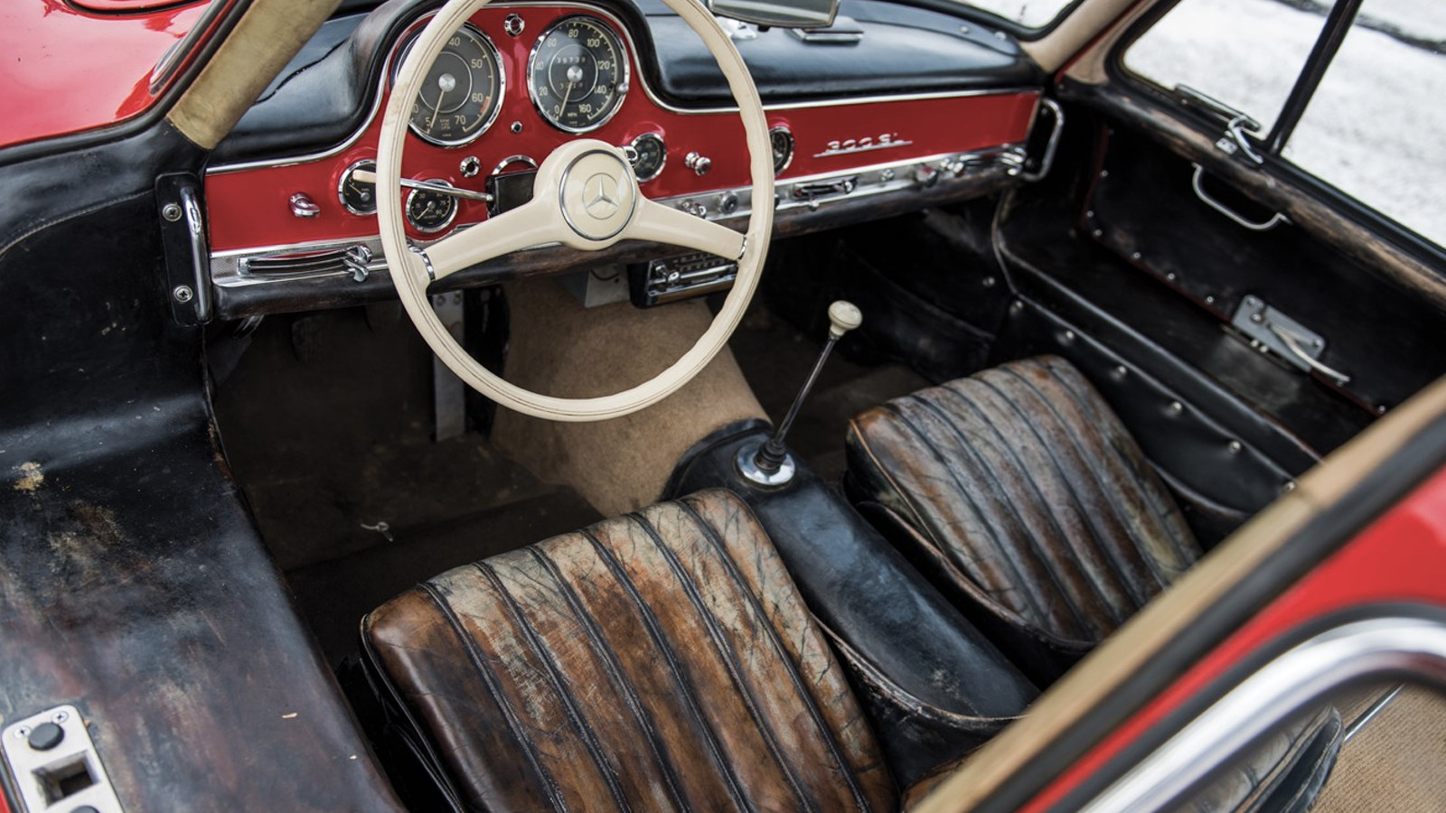 Museum-fresh Mercedes 300 SL Gullwing to sell for charity