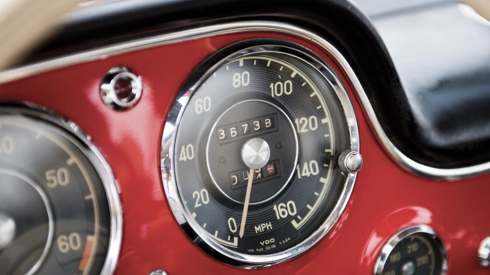 Museum-fresh Mercedes 300 SL Gullwing to sell for charity