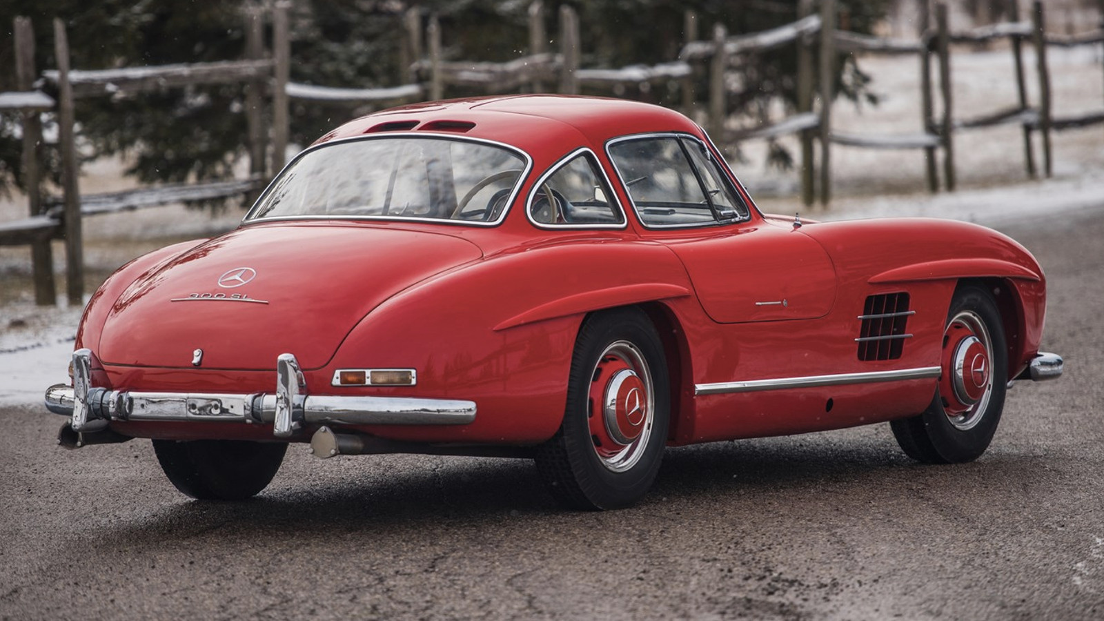 Museum-fresh Mercedes 300 SL Gullwing to sell for charity