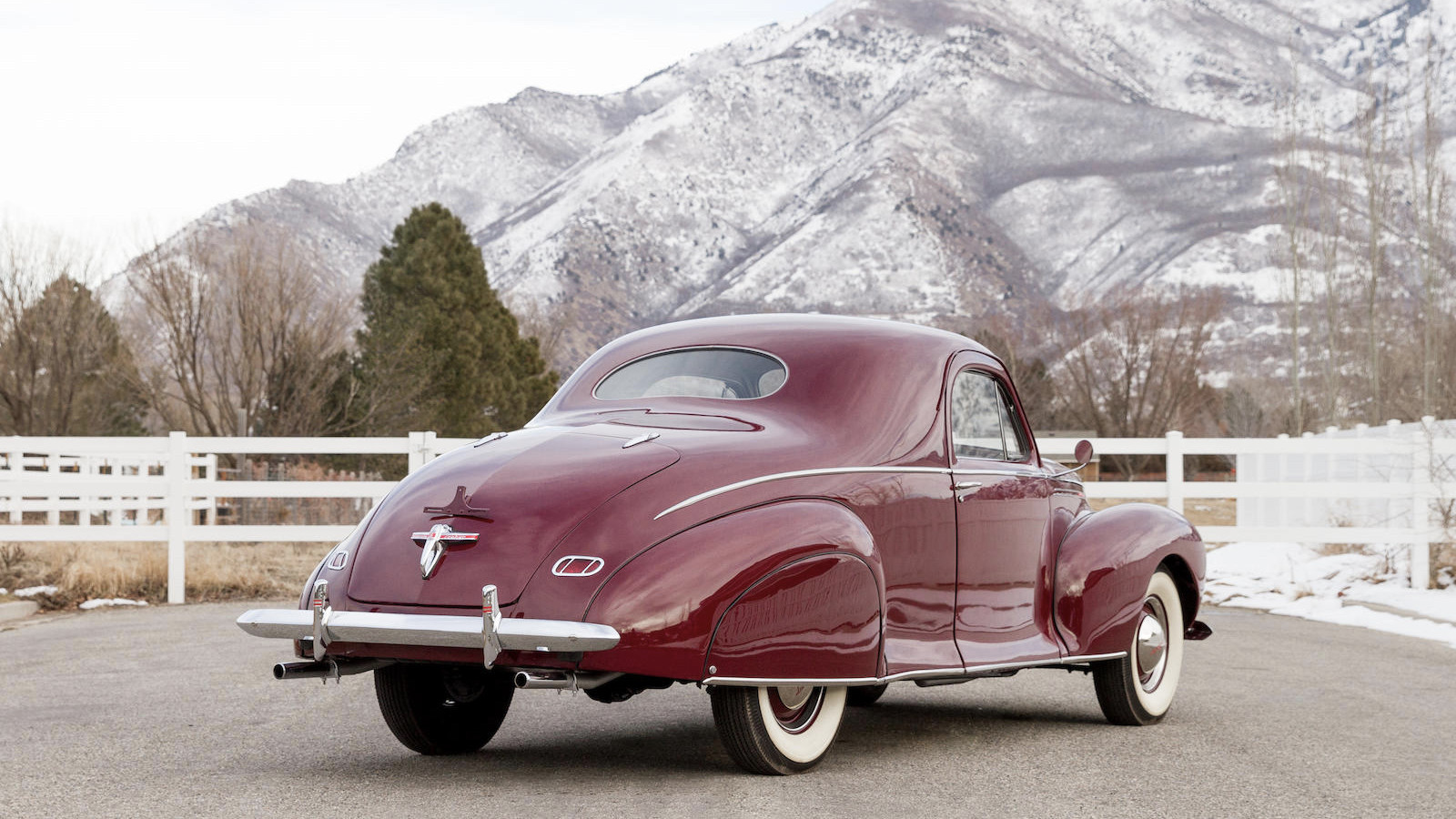 Trio of Lincoln Zephyrs set for auction at Amelia Island