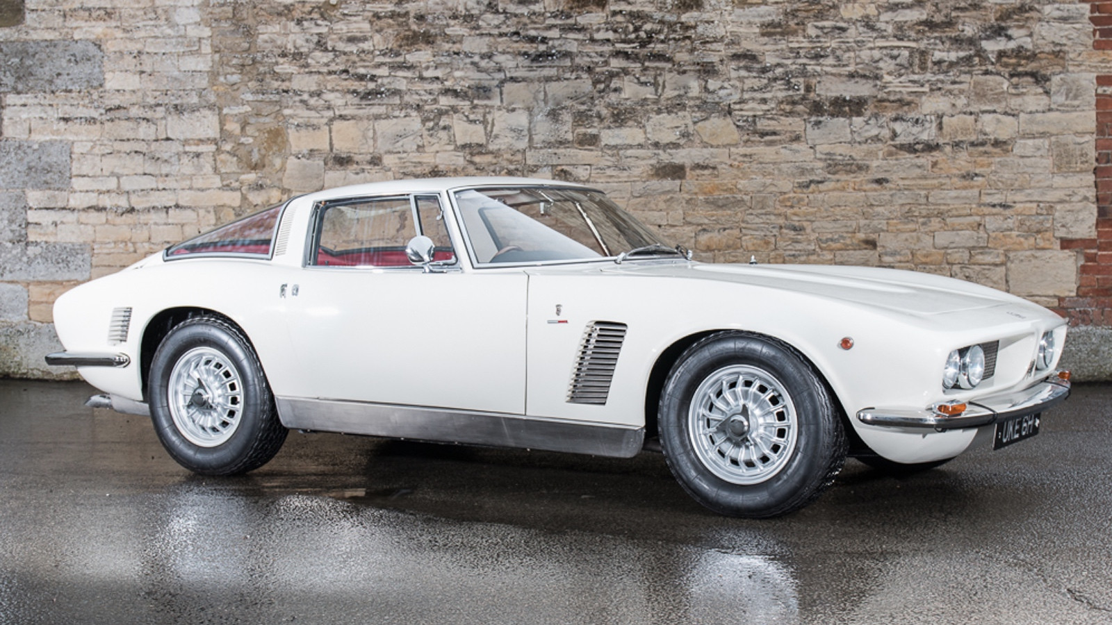 Ex-Mike Hailwood sports car leads £2.5m Silverstone auction