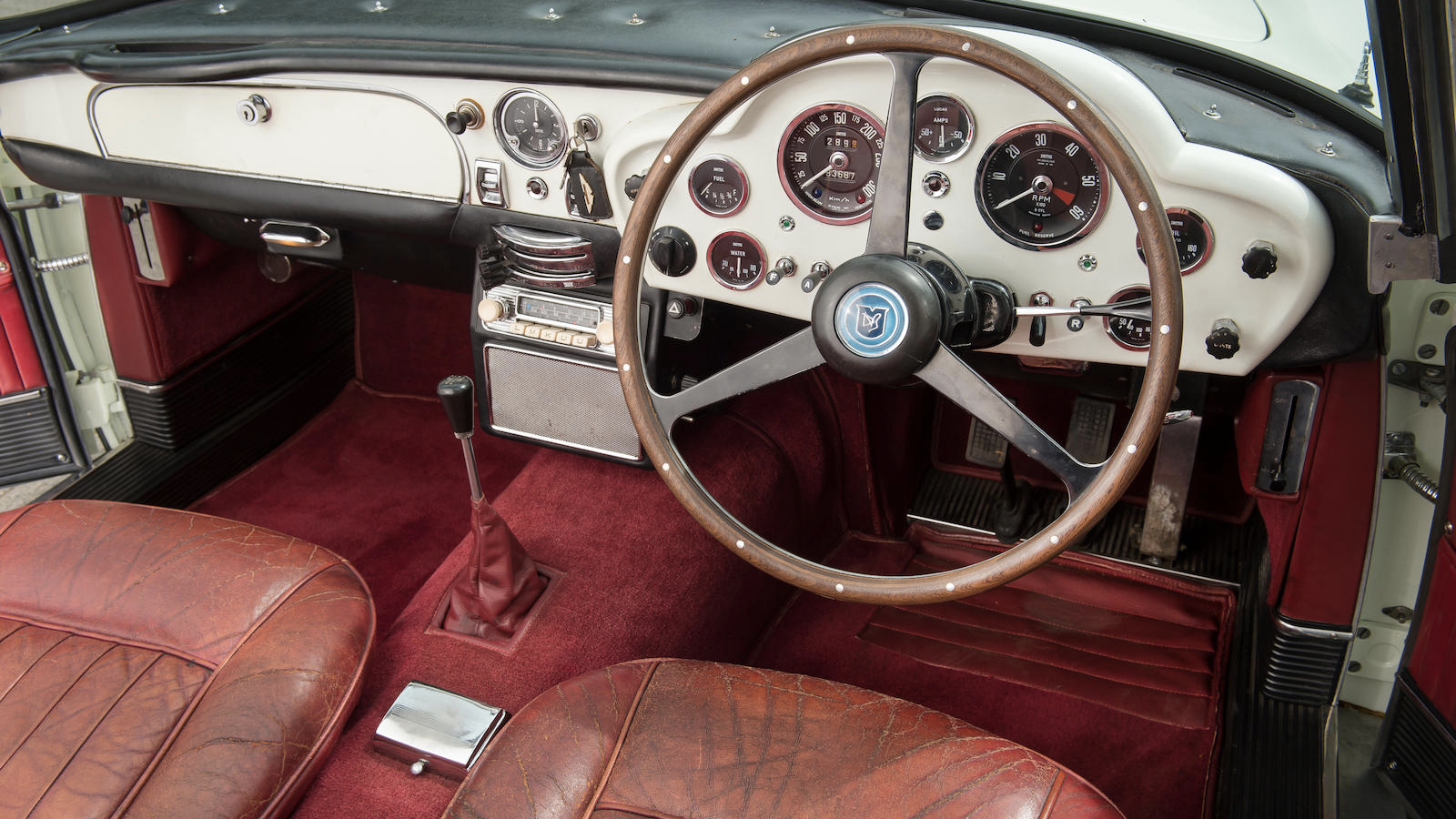 Ultra-rare Aston Martin expected to sell for £900,000 this weekend