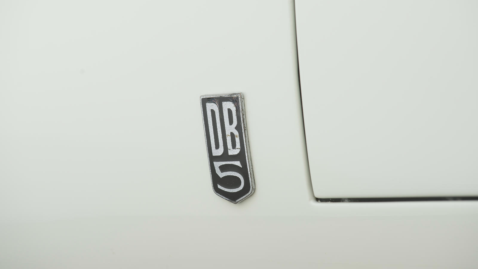 Ultra-rare Aston Martin expected to sell for £900,000 this weekend