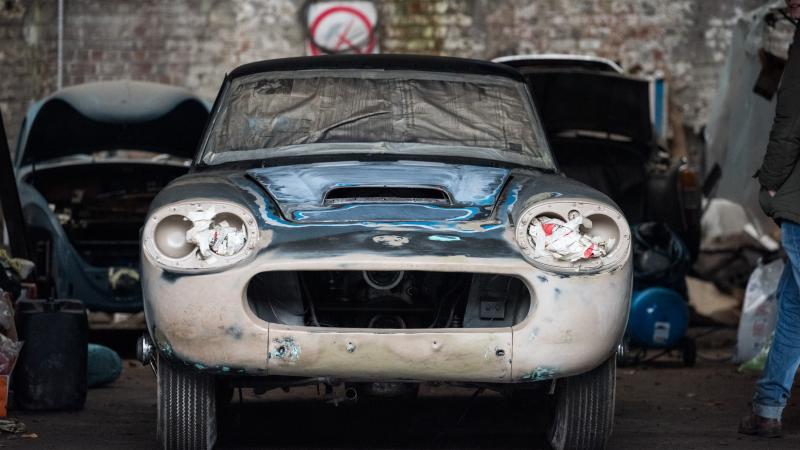 Unique barn-find Jaguar XK140 makes a fortune for charity at auction