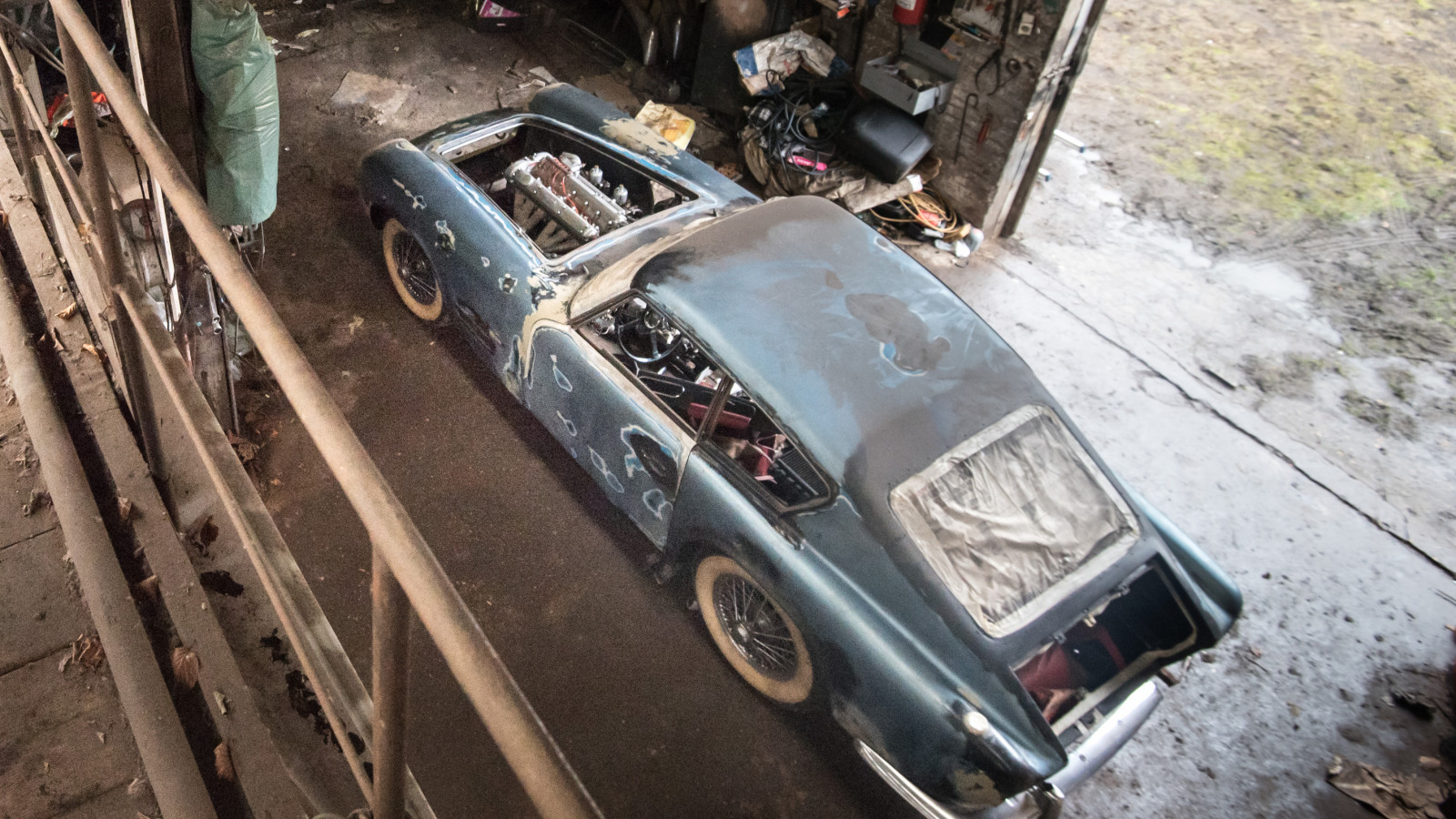 Unique barn-find Jaguar XK140 makes a fortune for charity at auction