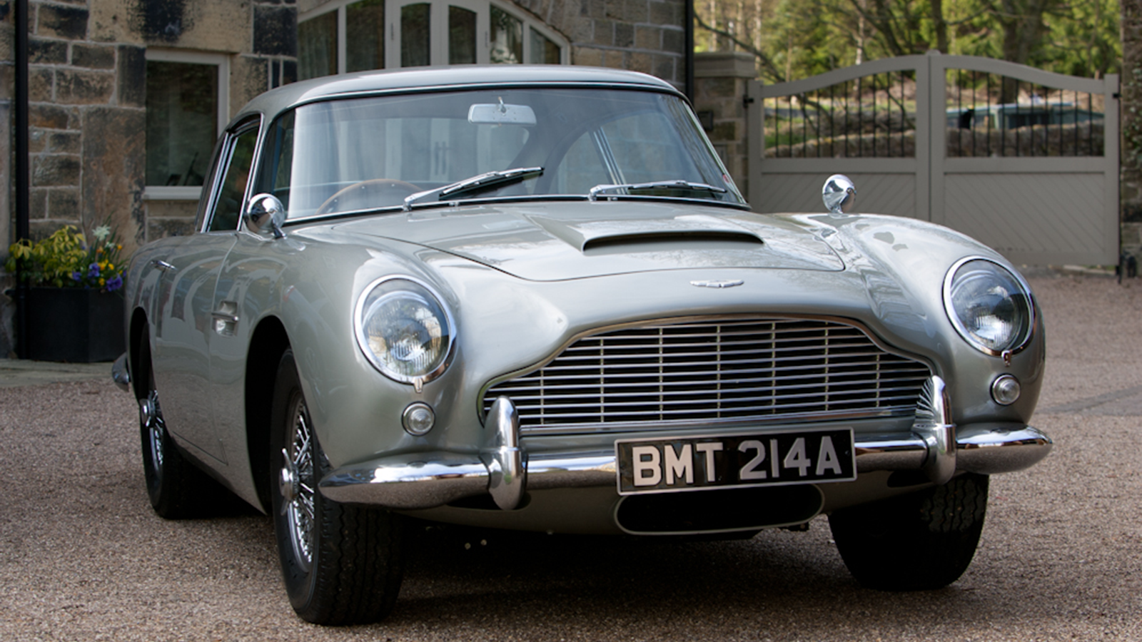 Aston Martin DB5 from James Bond Goldeneye film set to make world record at Bonhams auction
