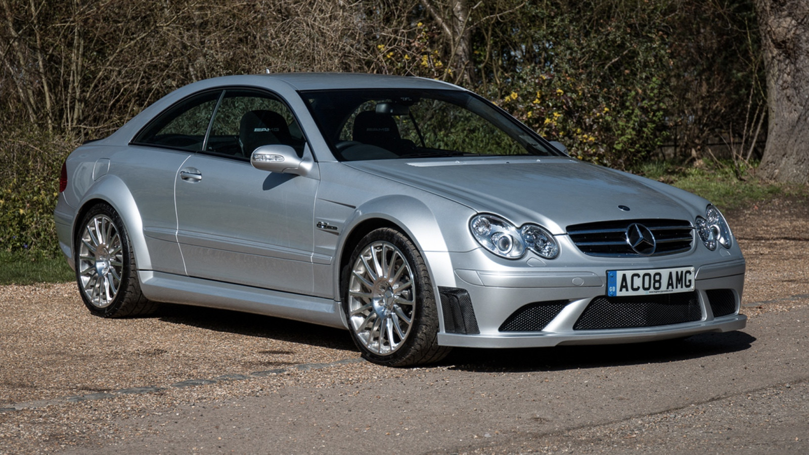 Ex-Mike Hailwood sports car leads £2.5m Silverstone auction