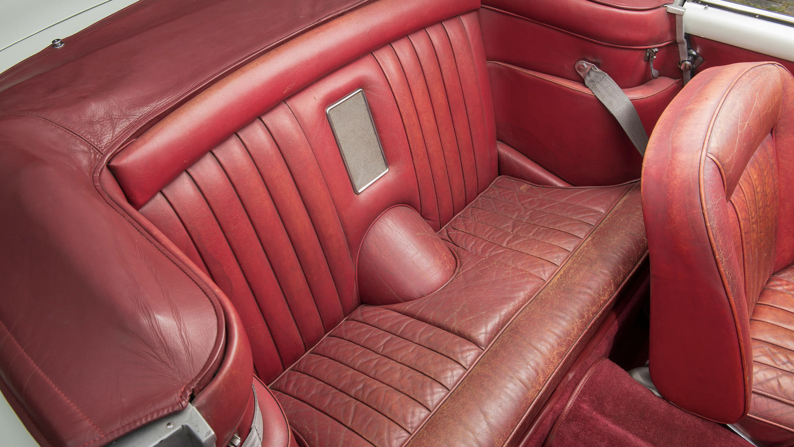 Ultra-rare Aston Martin expected to sell for £900,000 this weekend