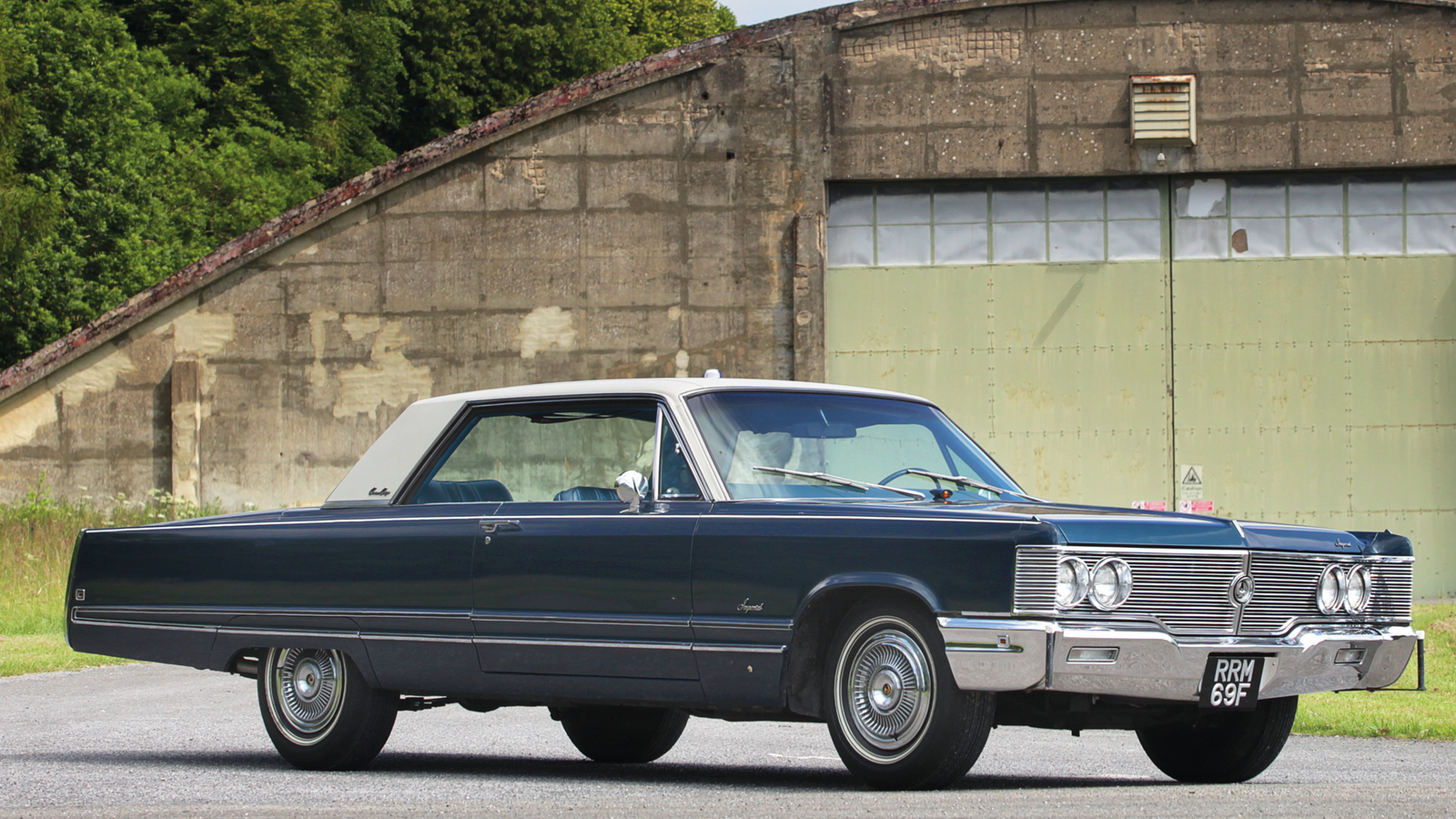 This ‘60s barge was the perfect mobile office