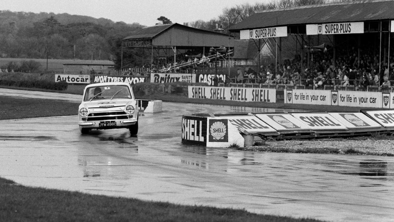 Lotus Cortinas driven by Jacky Ickx and Jim Clark to sell at auction