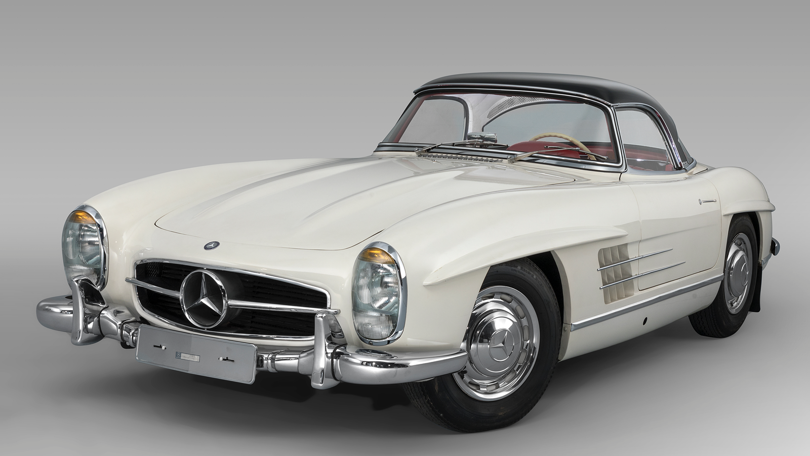 Pair of rare Mercedes lead €12.6m Le Mans Classic auction