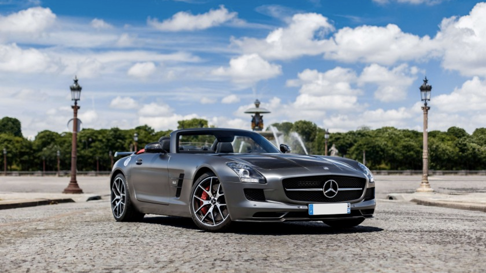 Pair of rare Mercedes leads €12.6m Le Mans Classic auction