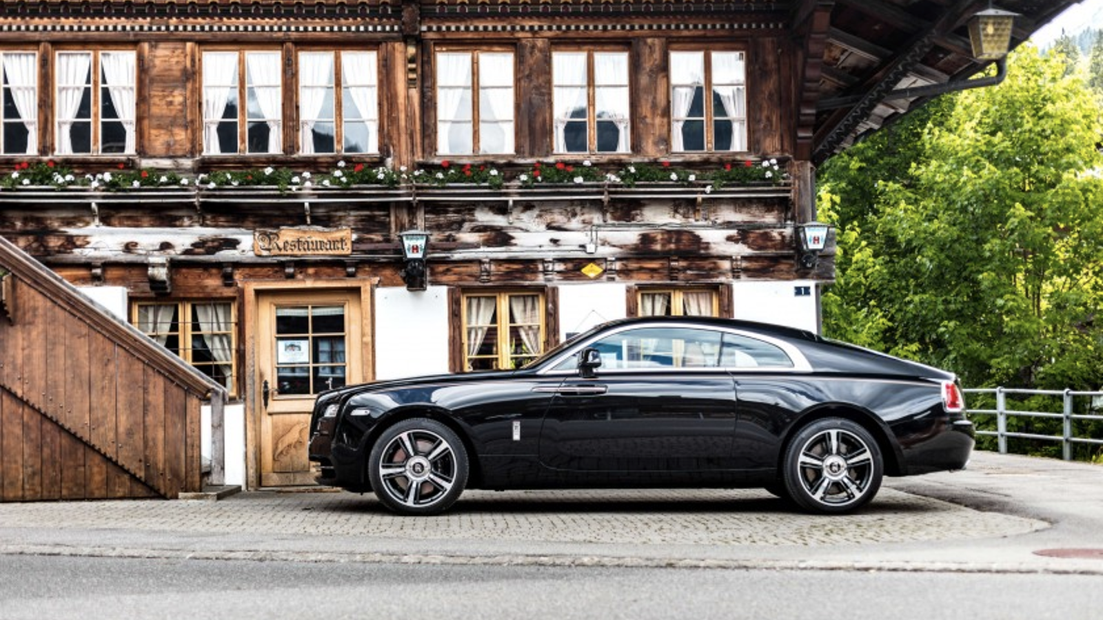 Pair of rare Mercedes leads €12.6m Le Mans Classic auction