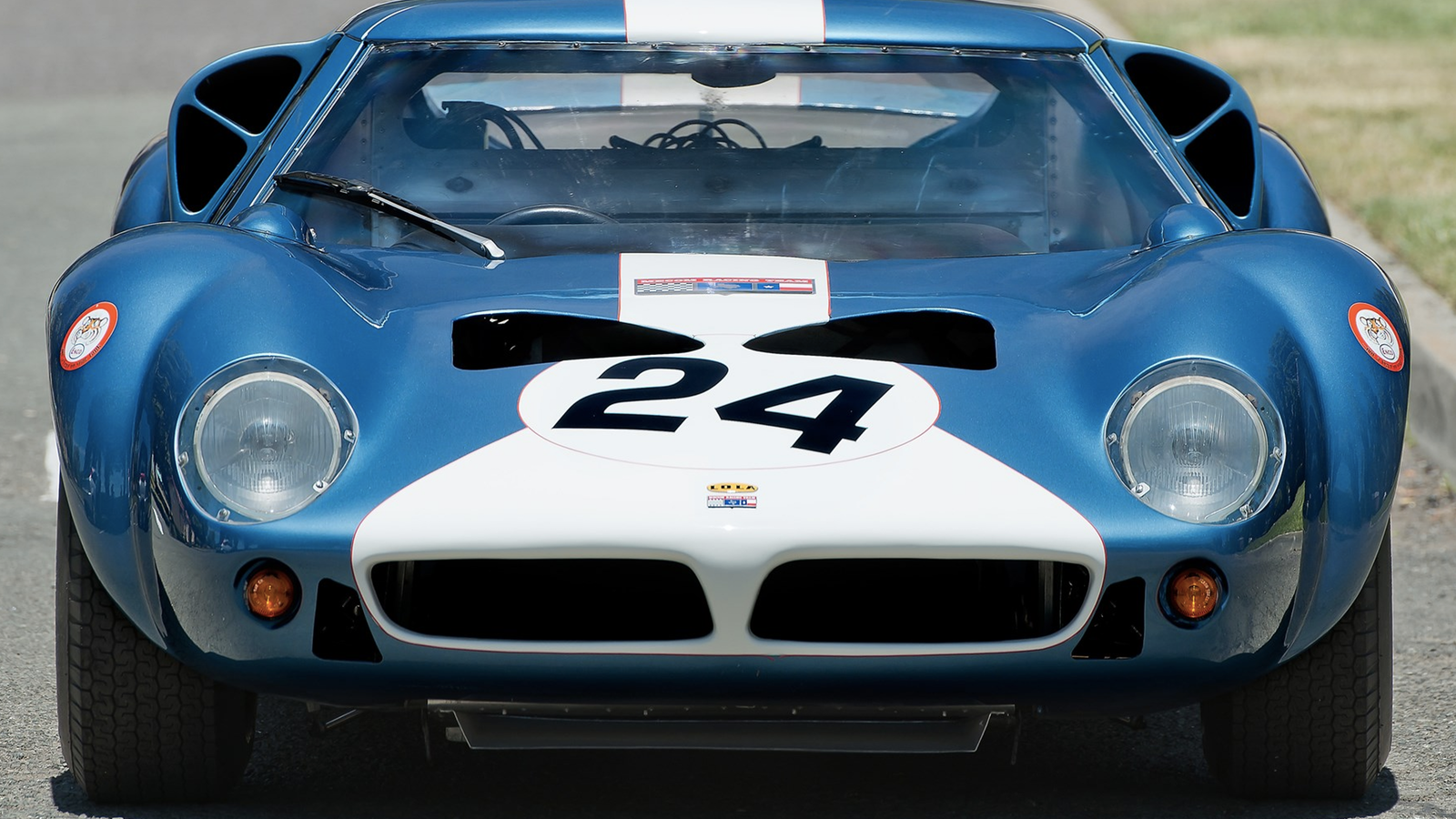 This car inspired the Ford GT40