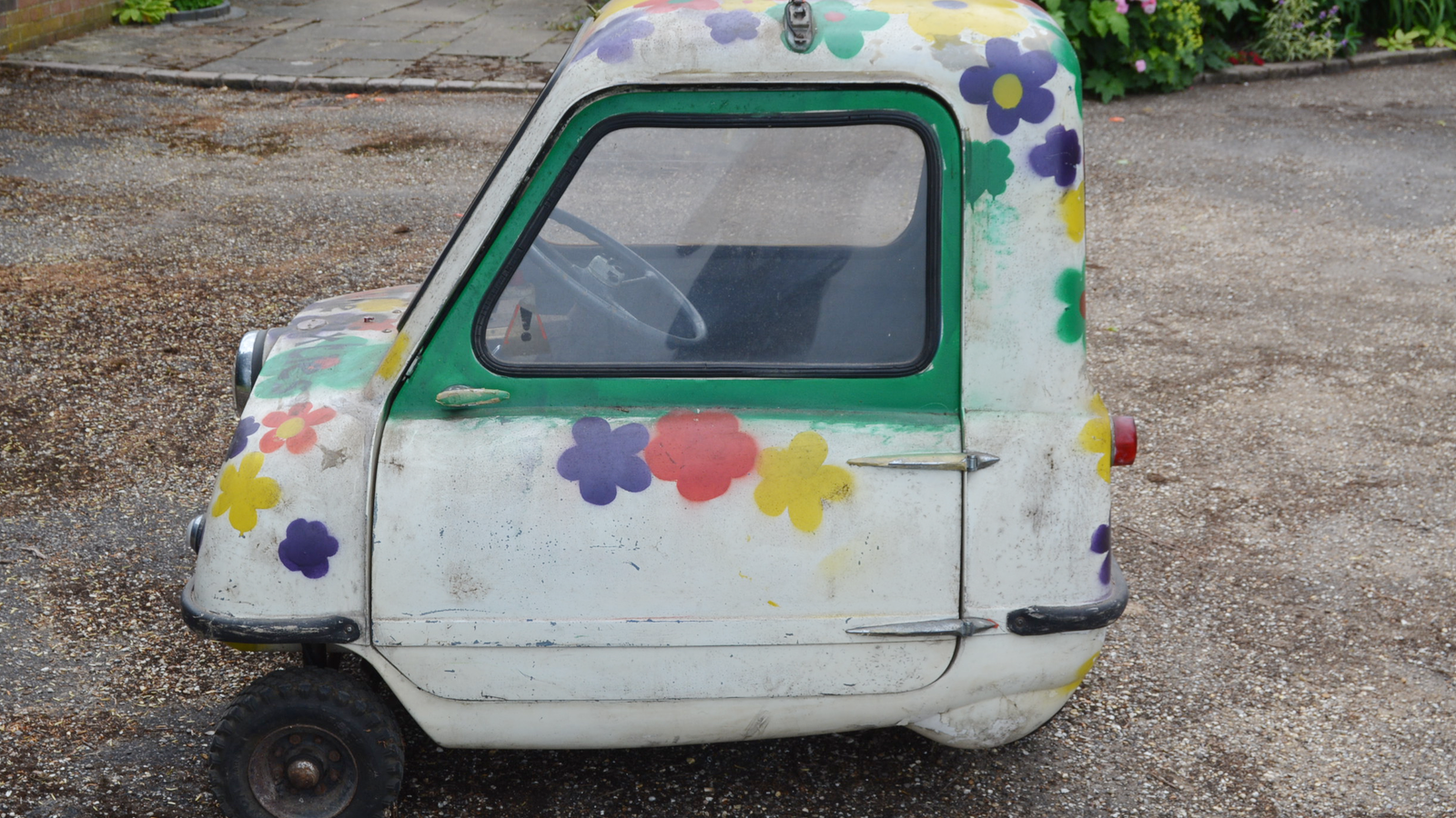 World’s smallest car up for auction this week